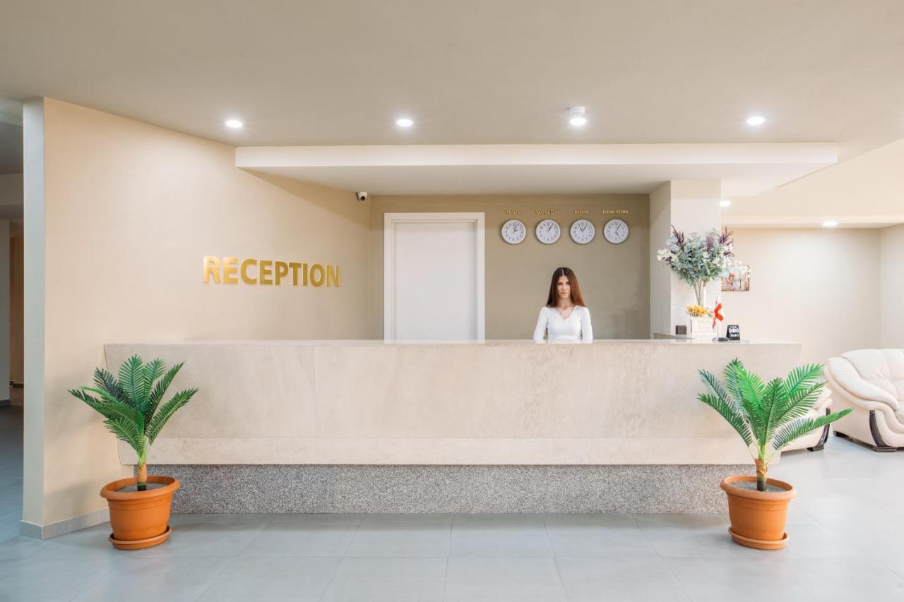 Telavi Inn Buitenkant foto
